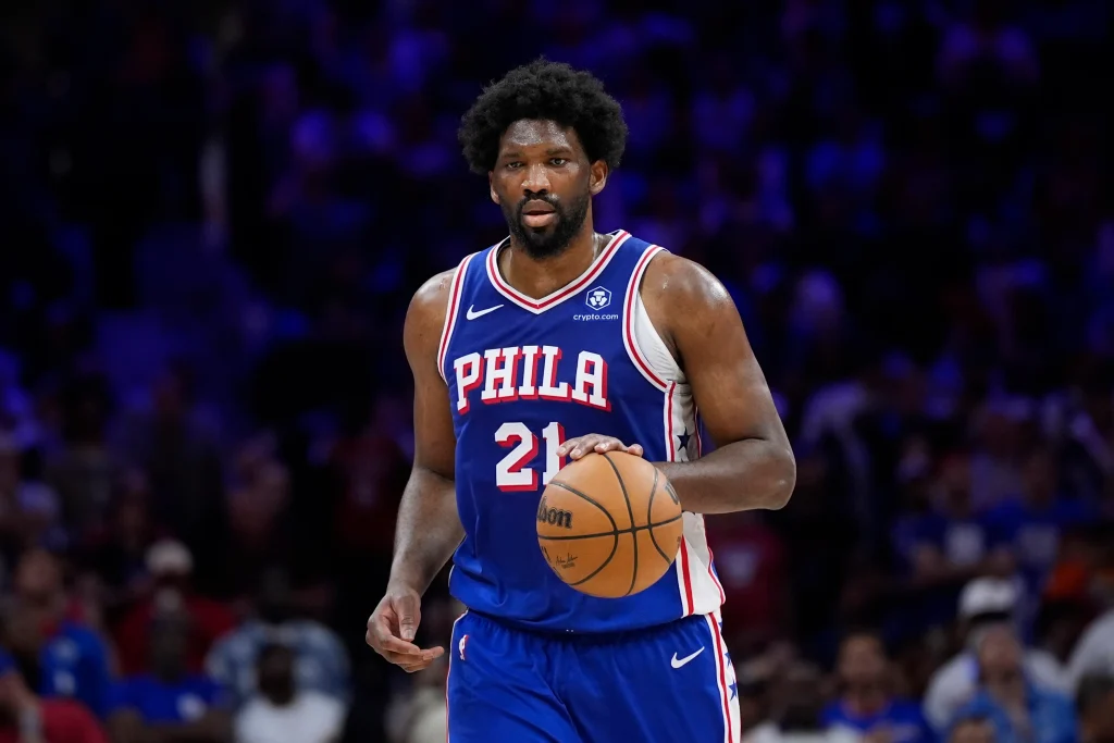 Joel Embiid cần thời gian nghỉ ngơi để điều trị chấn thương